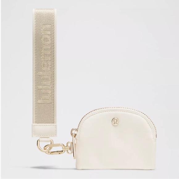 Lululemon Everywhere Crossbody Bag 2L & Dual Pouch Wristlet Bundle - Picture 8 of 14